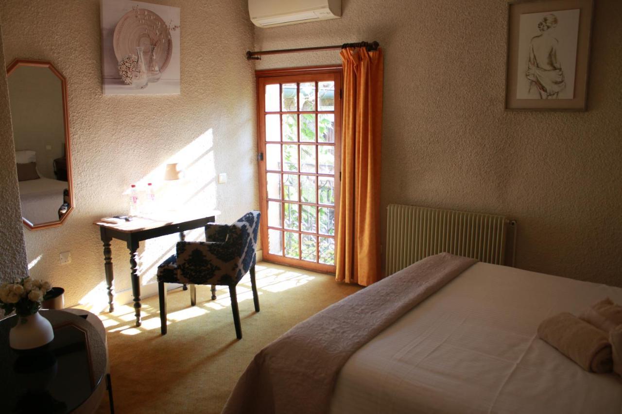 La Passiflore Vergèze Esterno foto