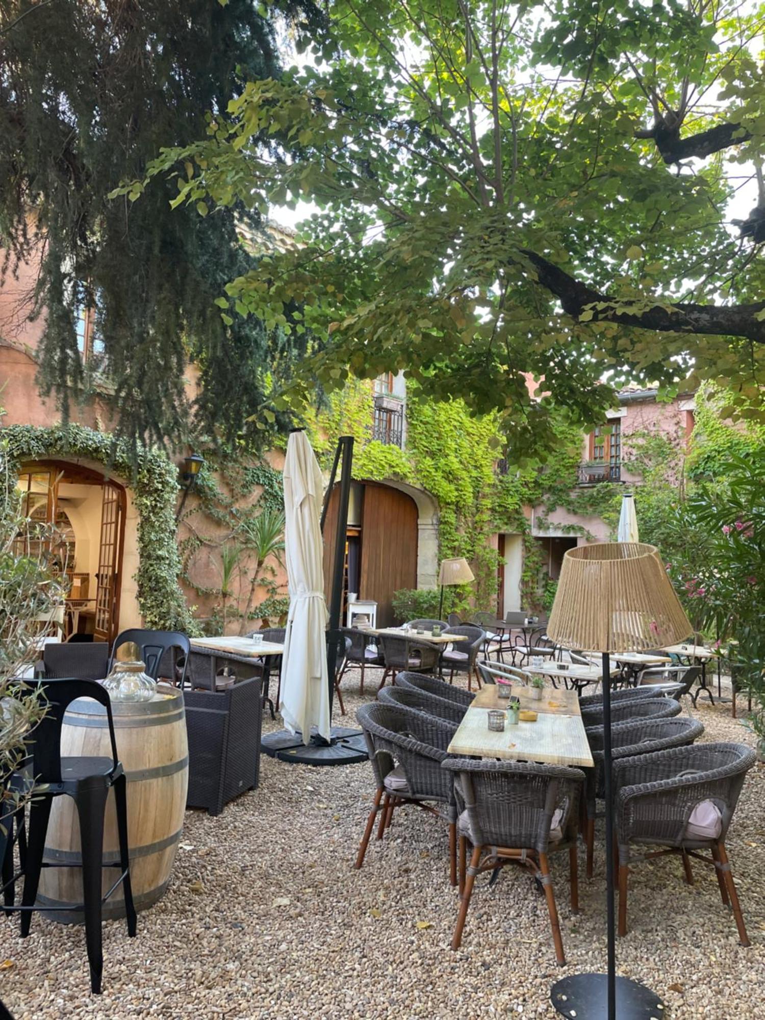 La Passiflore Vergèze Esterno foto