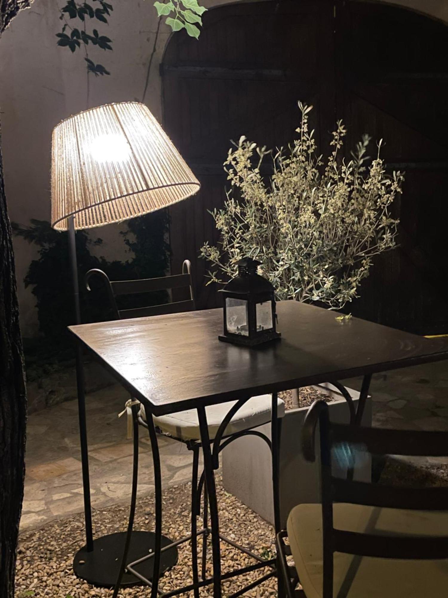 La Passiflore Vergèze Esterno foto